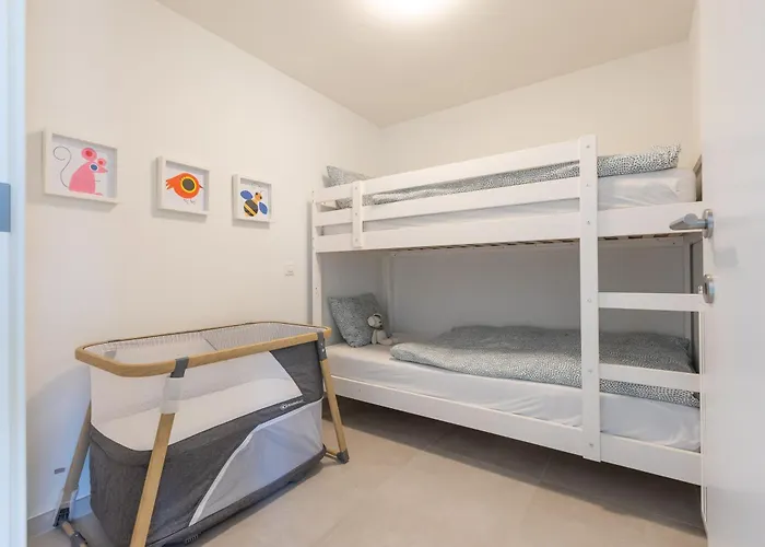 Lecomte - The Shoreline Green C * Ostend